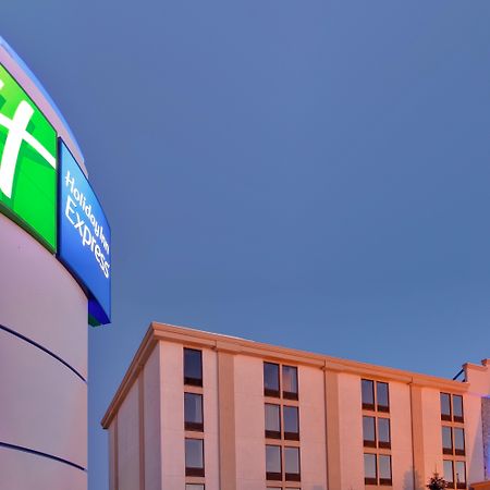 Holiday Inn Express Flint-Campus Area By Ihg Eksteriør billede
