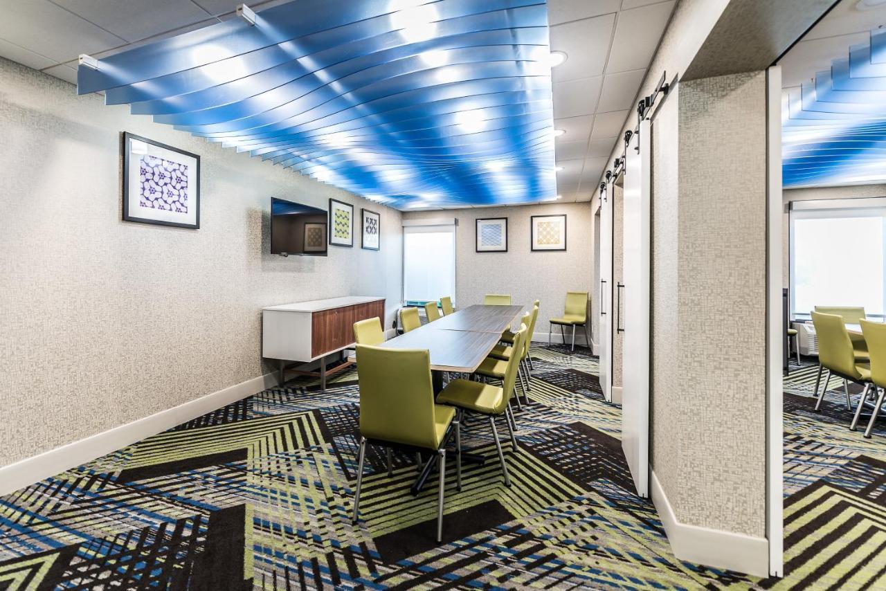 Holiday Inn Express Flint-Campus Area By Ihg Eksteriør billede
