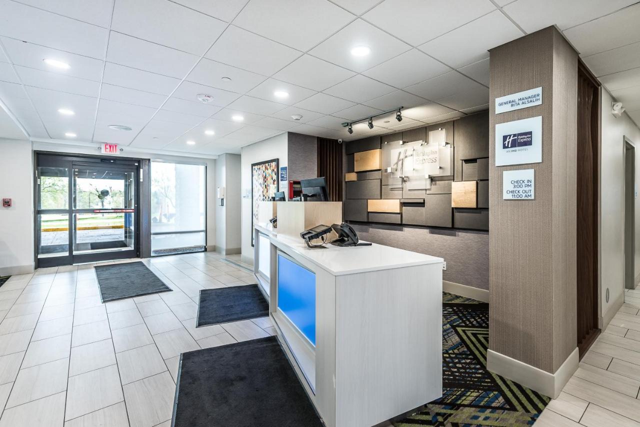 Holiday Inn Express Flint-Campus Area By Ihg Eksteriør billede