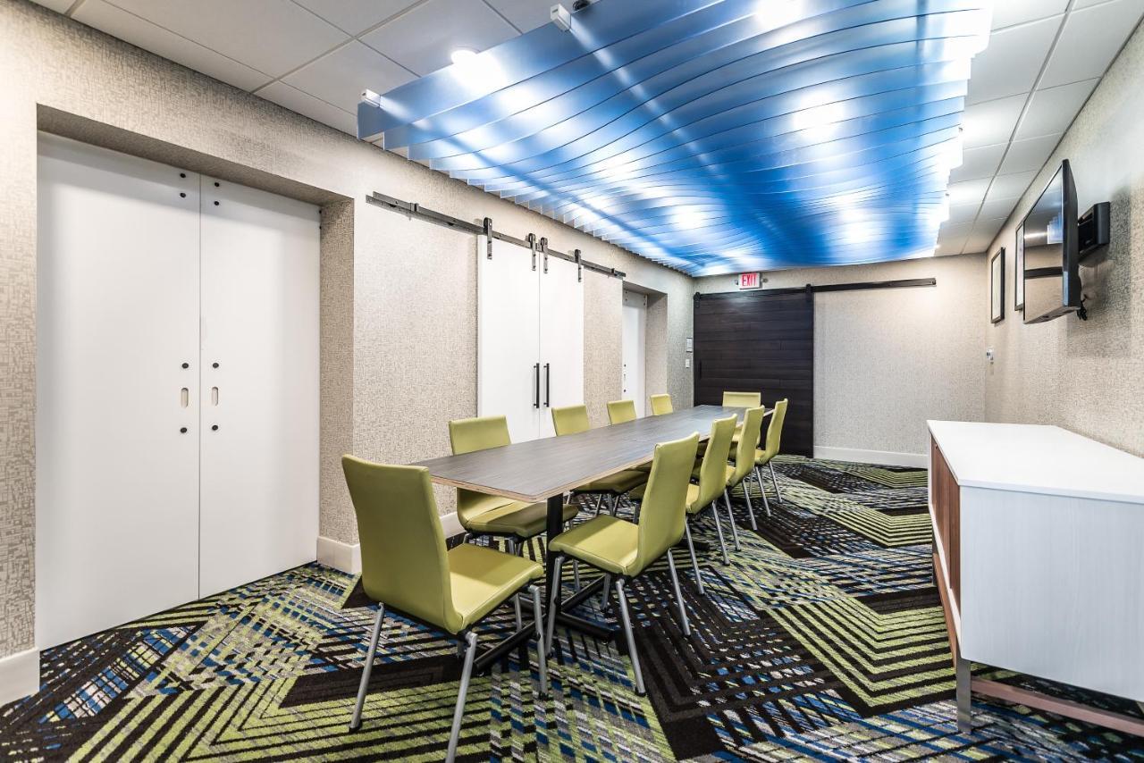 Holiday Inn Express Flint-Campus Area By Ihg Eksteriør billede