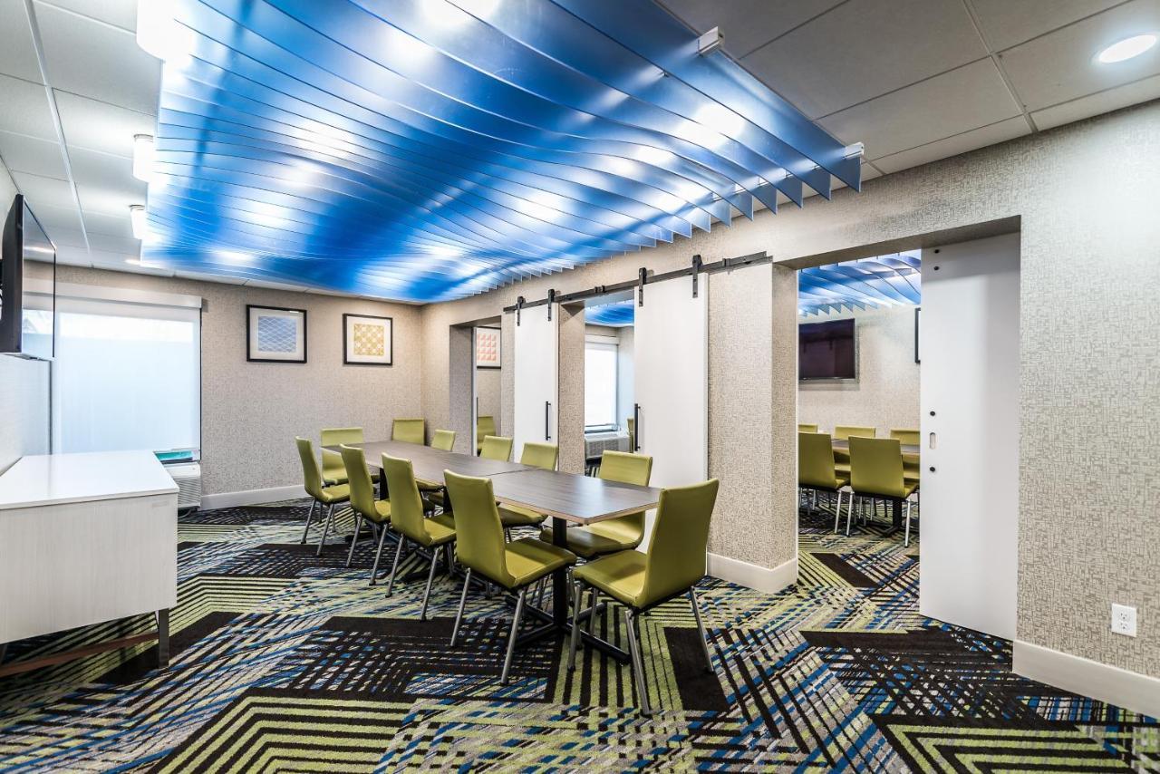 Holiday Inn Express Flint-Campus Area By Ihg Eksteriør billede