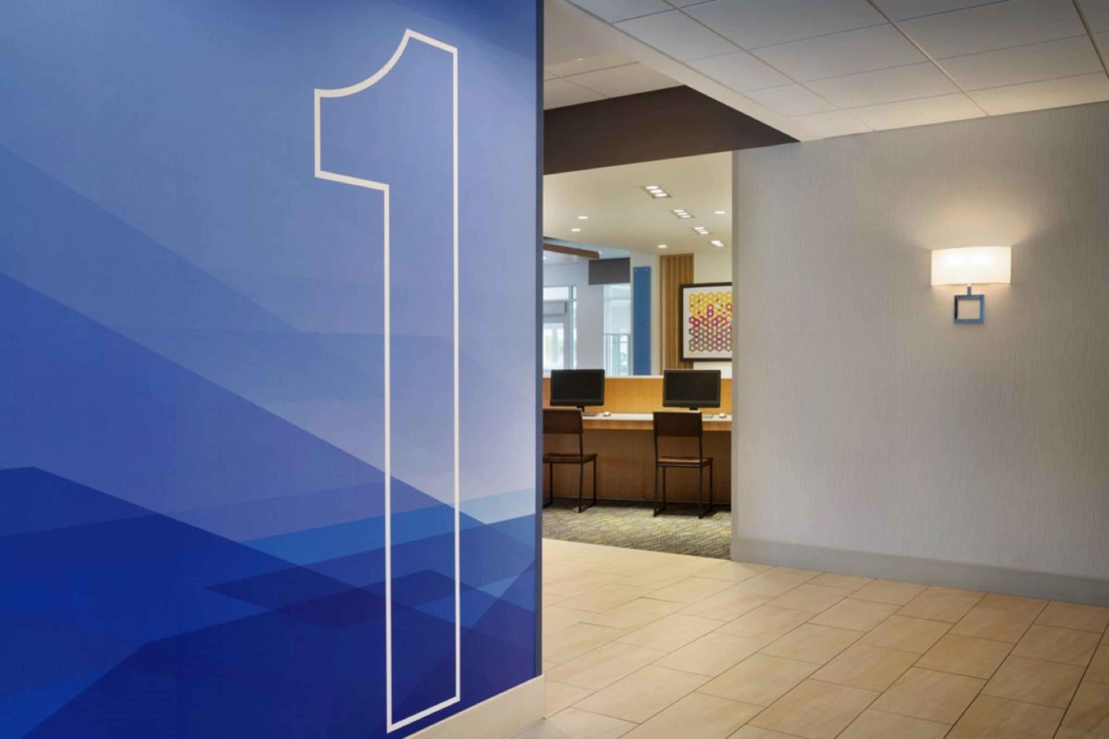 Holiday Inn Express Flint-Campus Area By Ihg Eksteriør billede