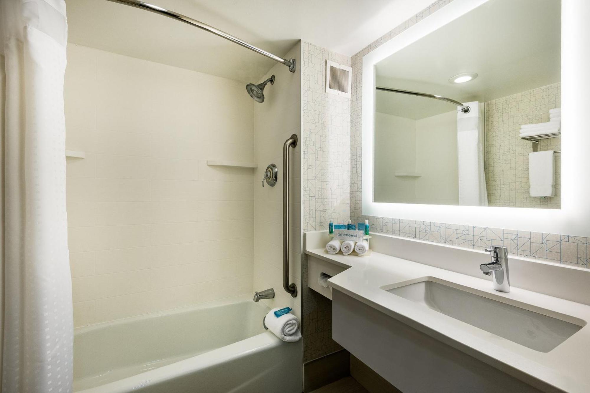 Holiday Inn Express Flint-Campus Area By Ihg Eksteriør billede
